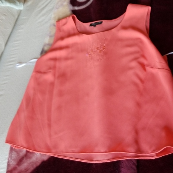 Suit - Picture 2 of 3